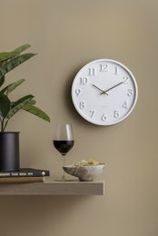 Calma &mdash; Sein&auml;kello | White